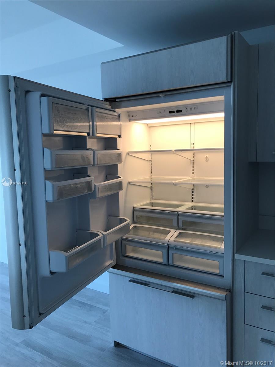 BRICKELL HEIGHTS EAST CON - Residential Lease