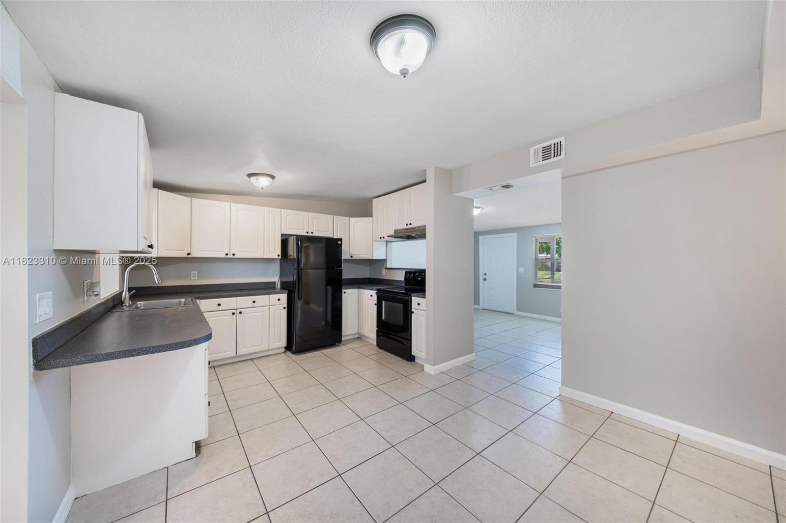 PALM BEACH CABANA COLONY - Residential