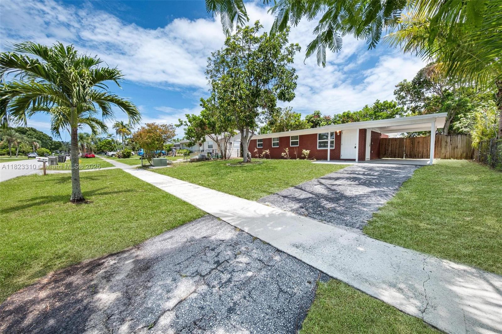 3818 Everglades Rd