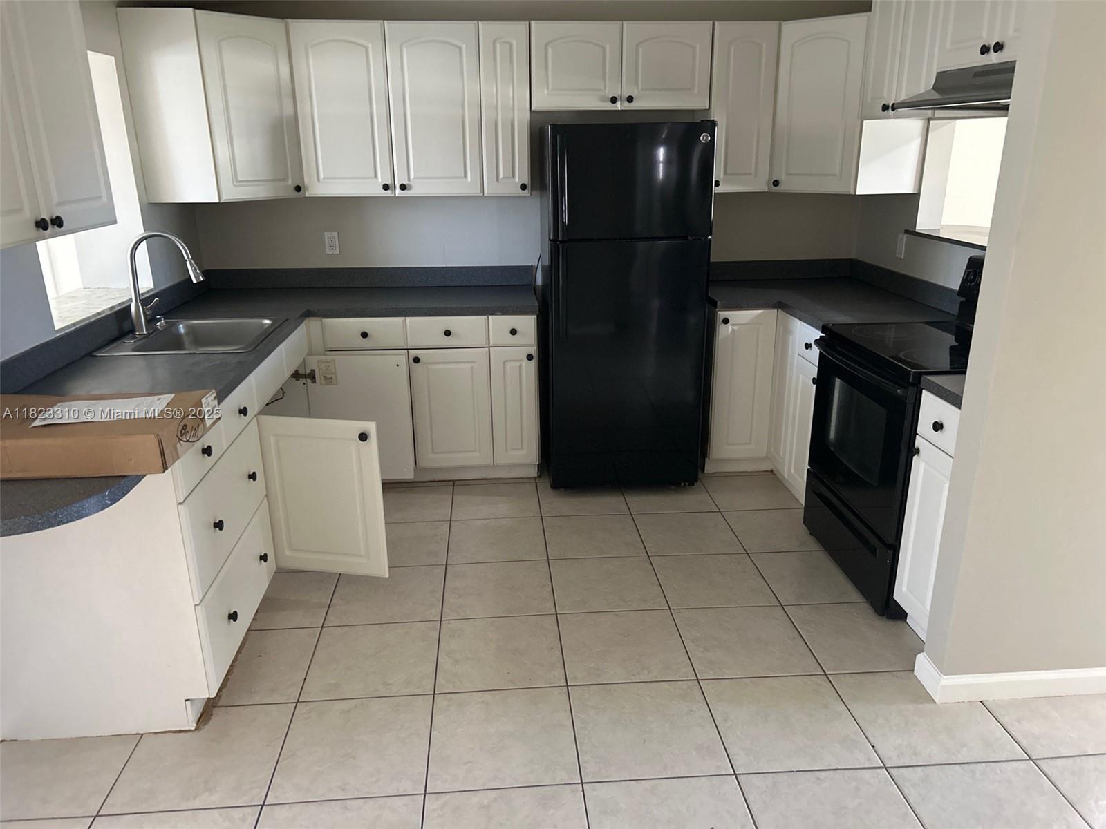 PALM BEACH CABANA COLONY - Residential