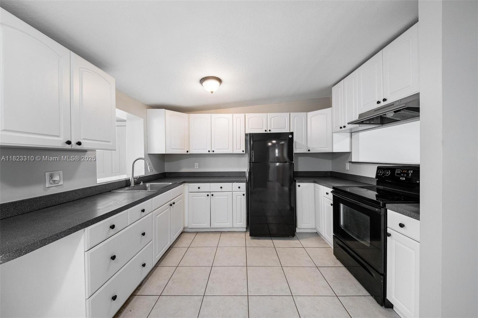 PALM BEACH CABANA COLONY - Residential