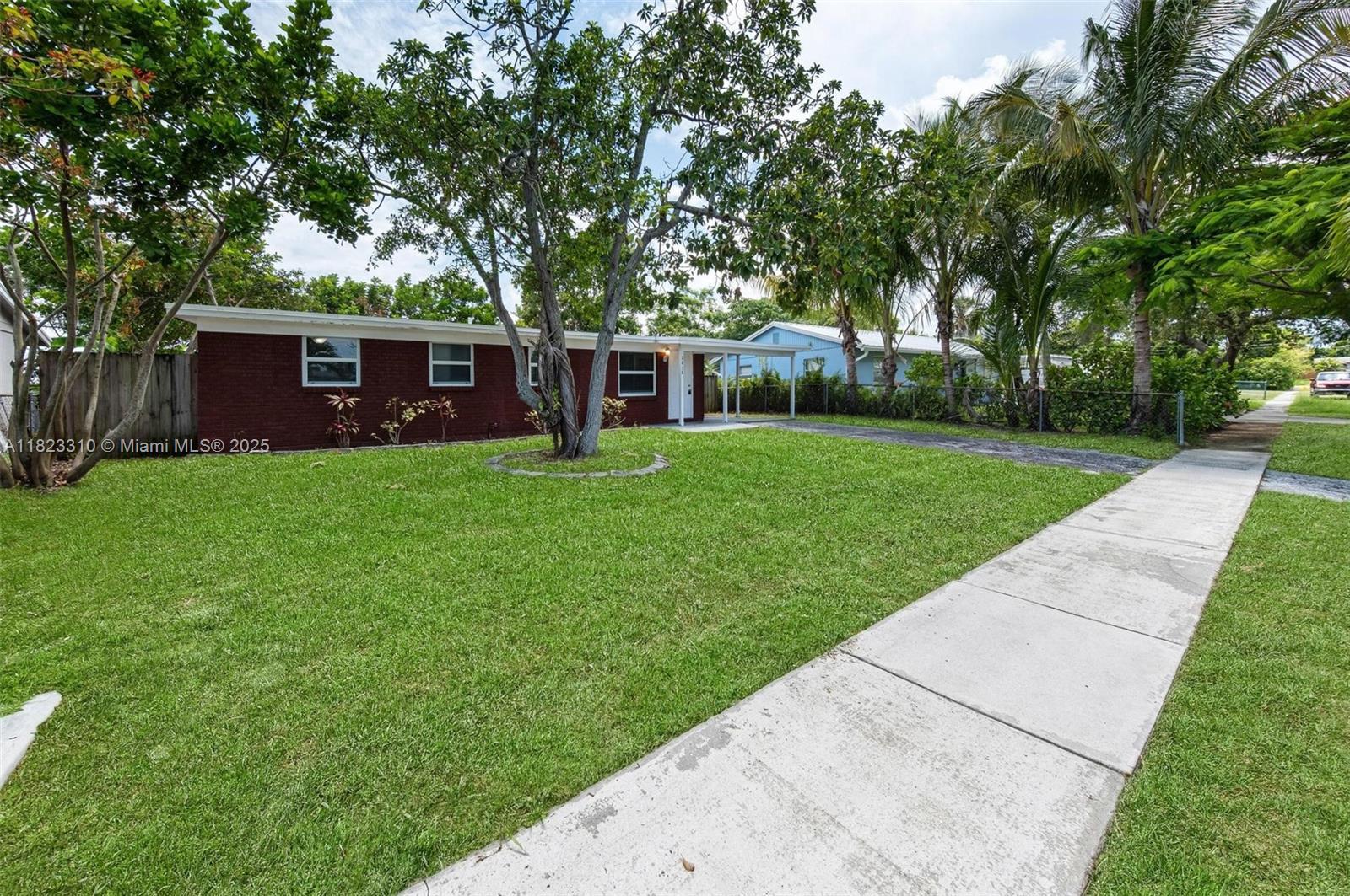 3818 Everglades Rd