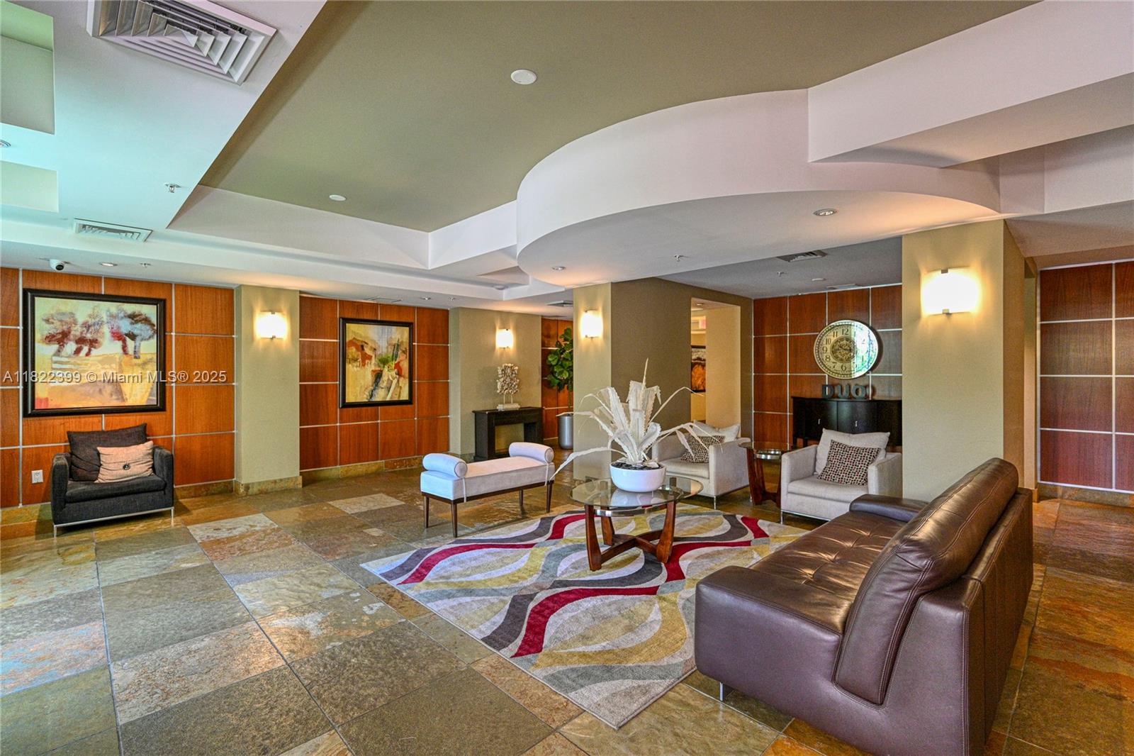 DUO CONDOMINIUM EAST - Residential