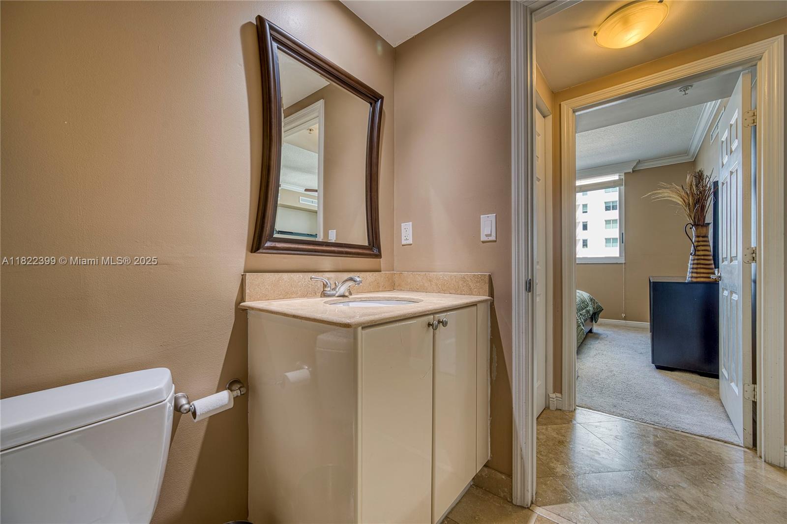 DUO CONDOMINIUM EAST - Residential