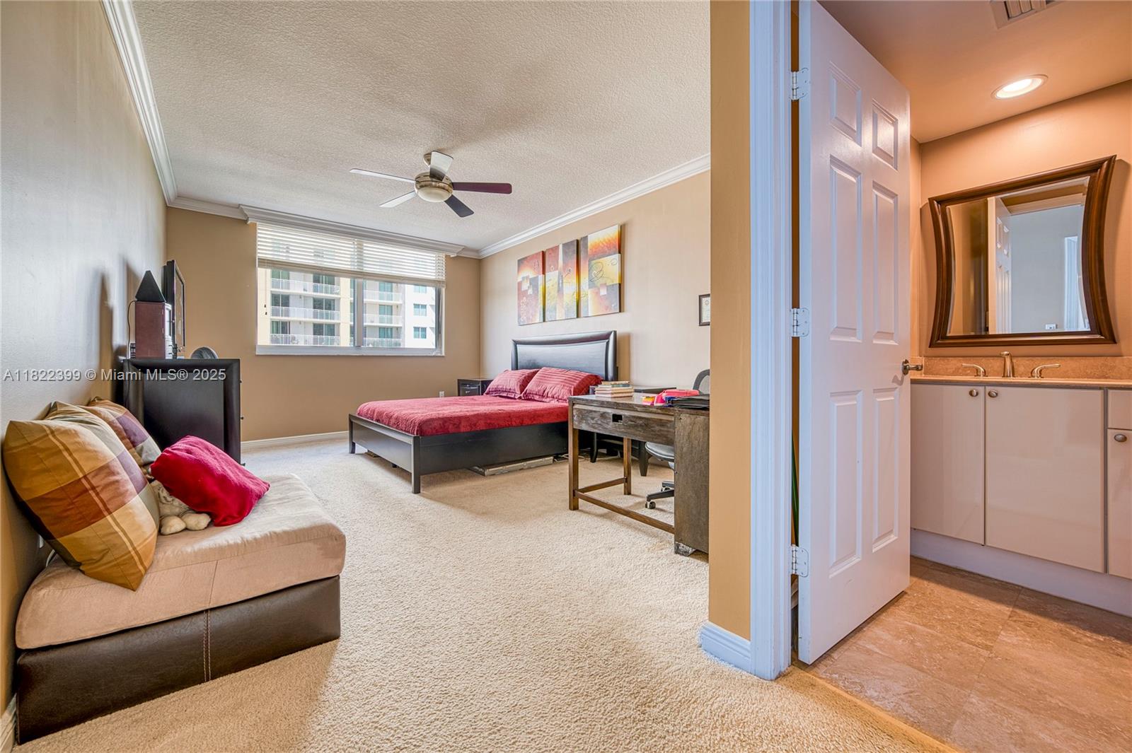 DUO CONDOMINIUM EAST - Residential