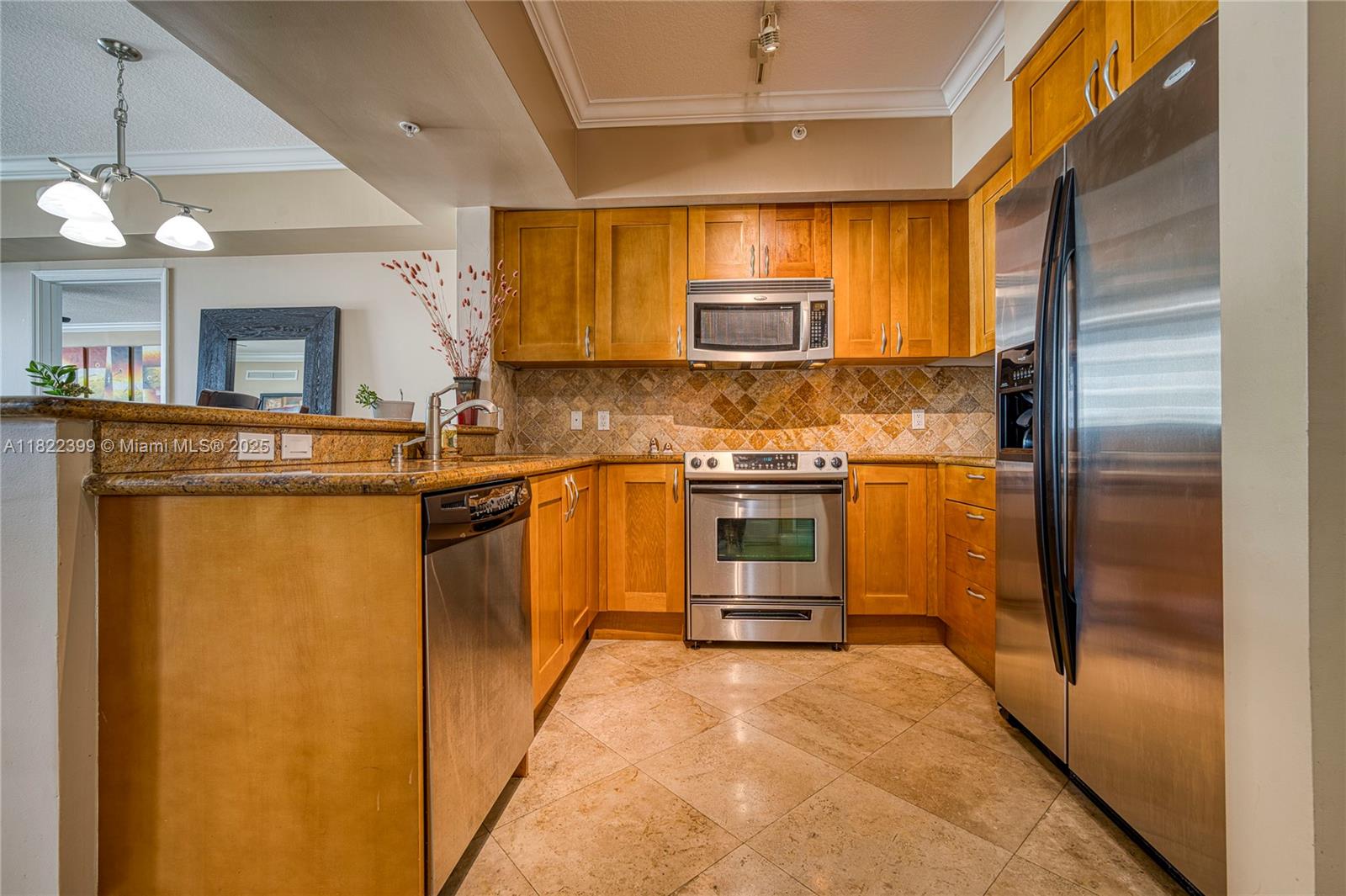 DUO CONDOMINIUM EAST - Residential