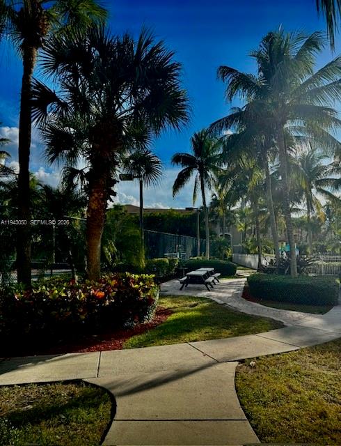 VILLAS AT EMERALD DUNES C - Residential