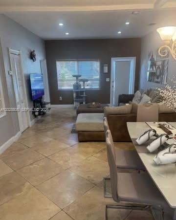 6134 SW 22nd St -