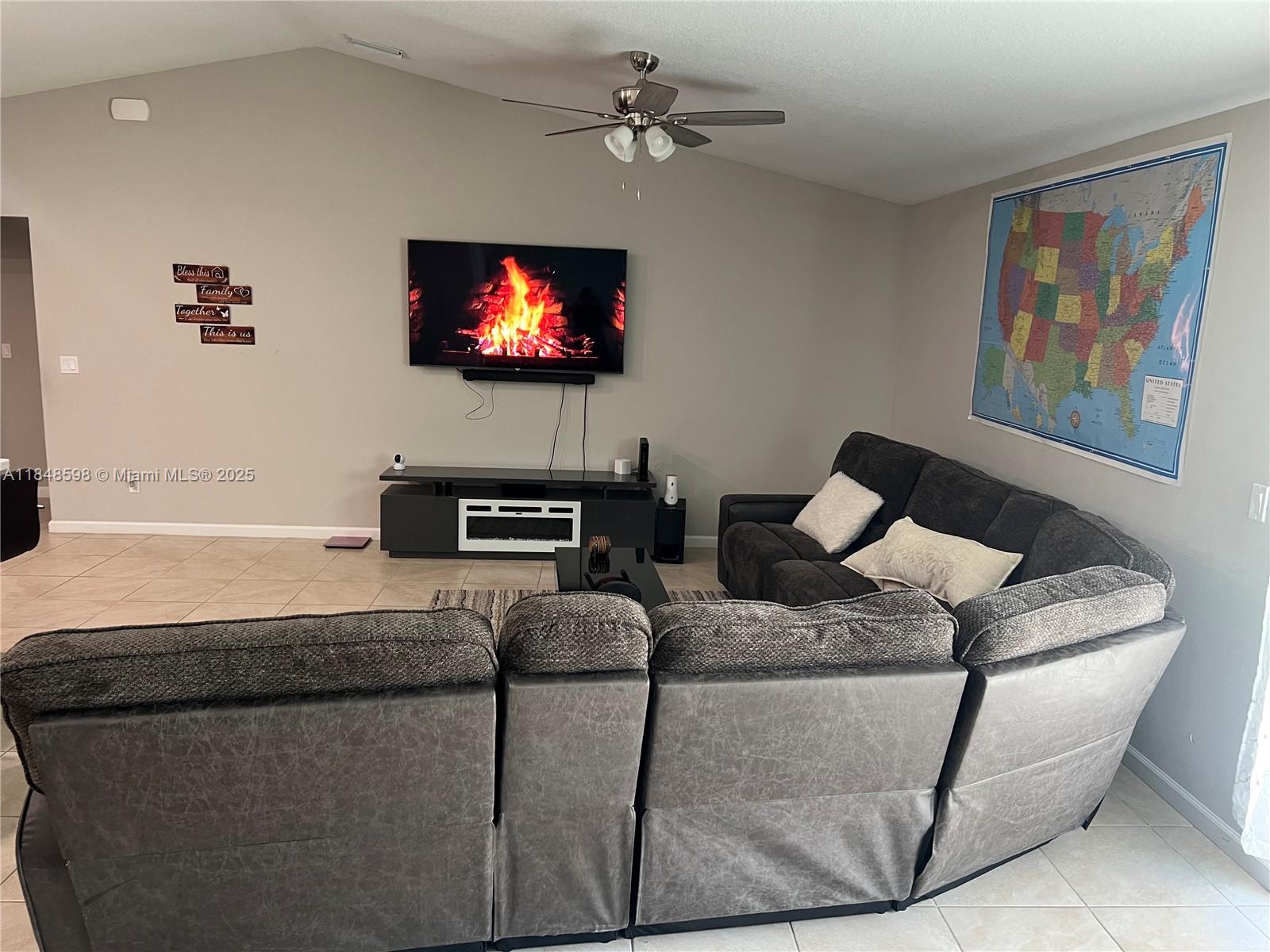 PORT ST LUCIE SECTION 18 - Residential Lease