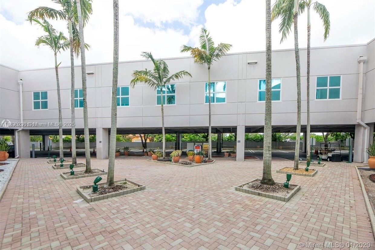 10305 NW 41st St 101