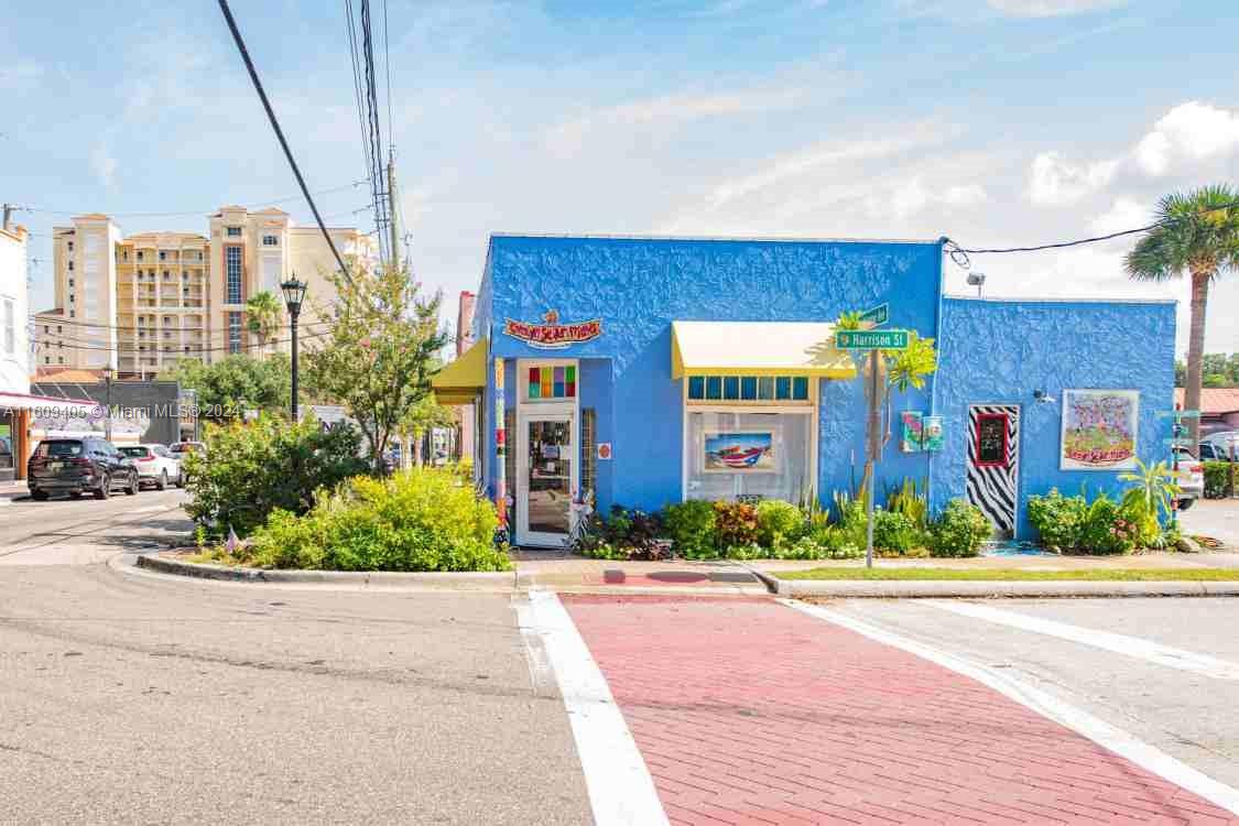 Broadview Manor - Residential