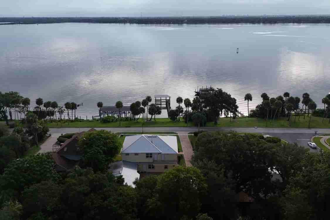 Broadview Manor - Residential