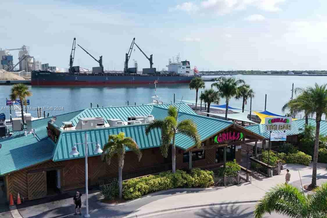 Broadview Manor - Residential