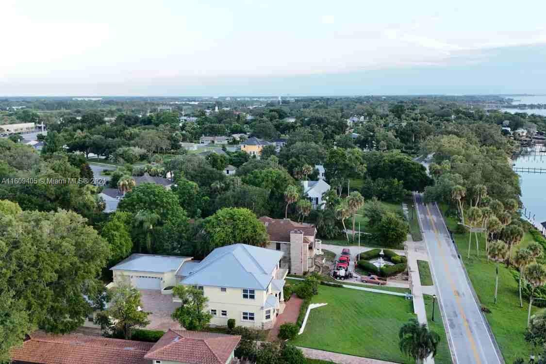 Broadview Manor - Residential