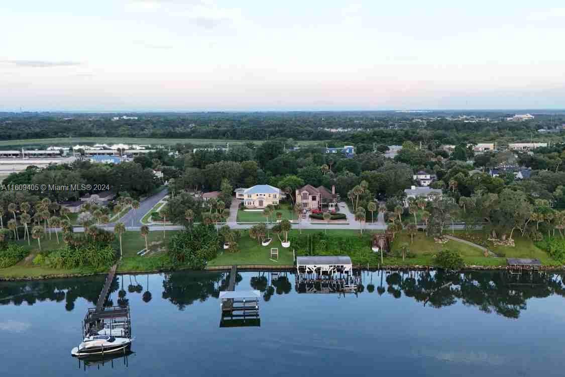 Broadview Manor - Residential