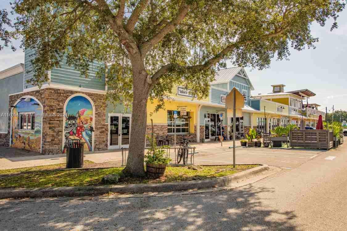 Broadview Manor - Residential