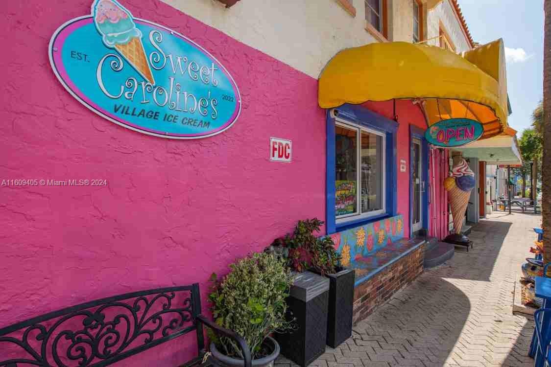 Broadview Manor - Residential