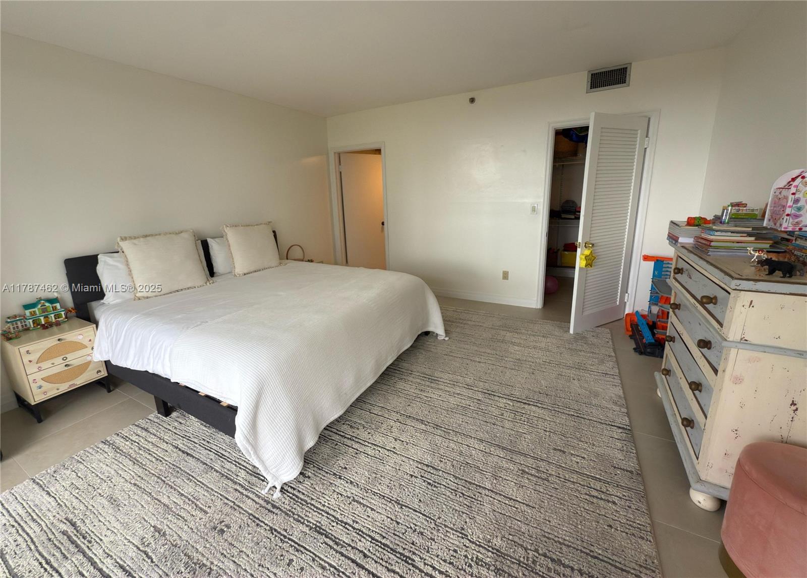JOCKEY CLUB III CONDO - Residential Lease
