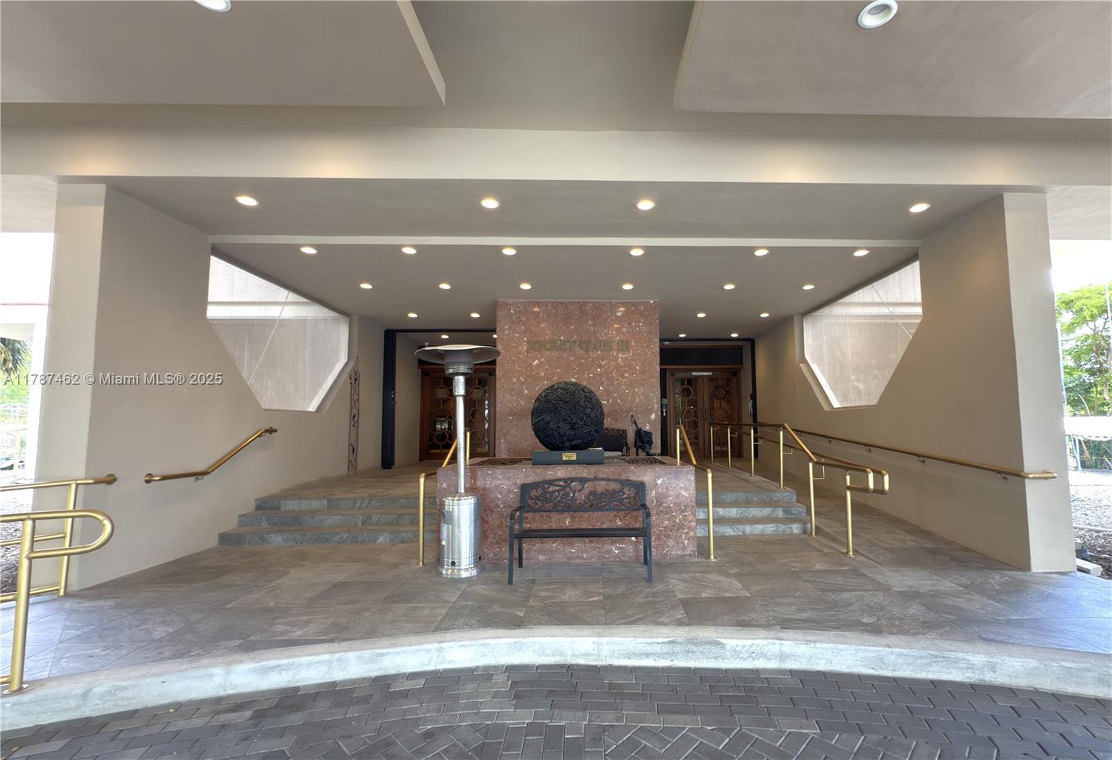 JOCKEY CLUB III CONDO - Residential Lease