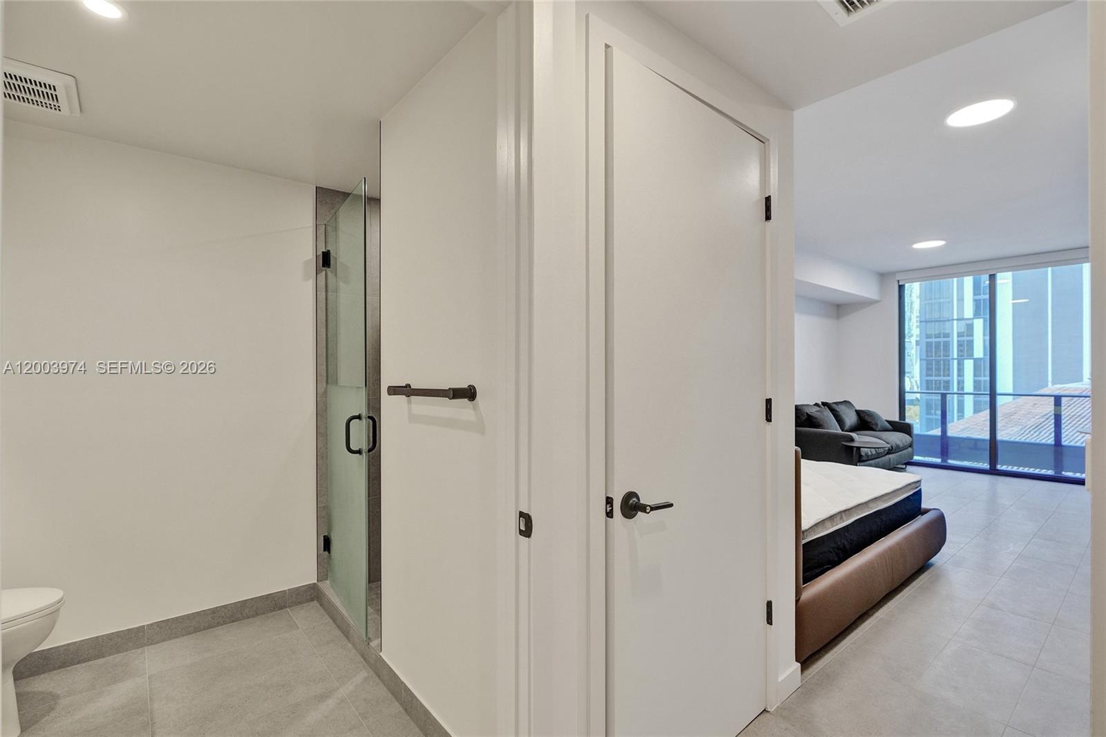 121 NE 5th Street 807