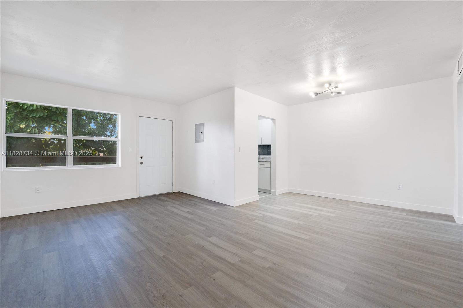 610 NE 123rd St 103