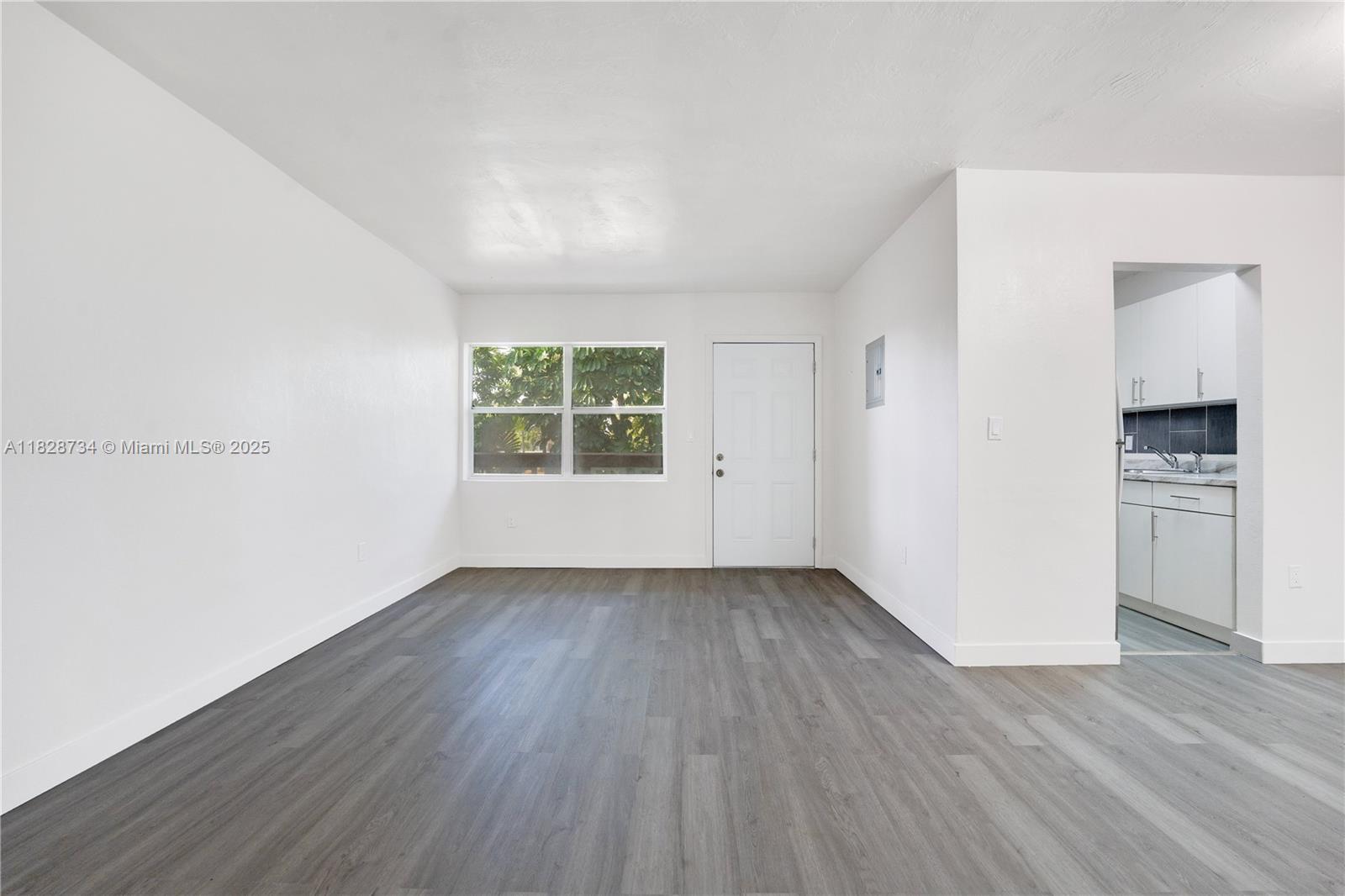 610 NE 123rd St 103
