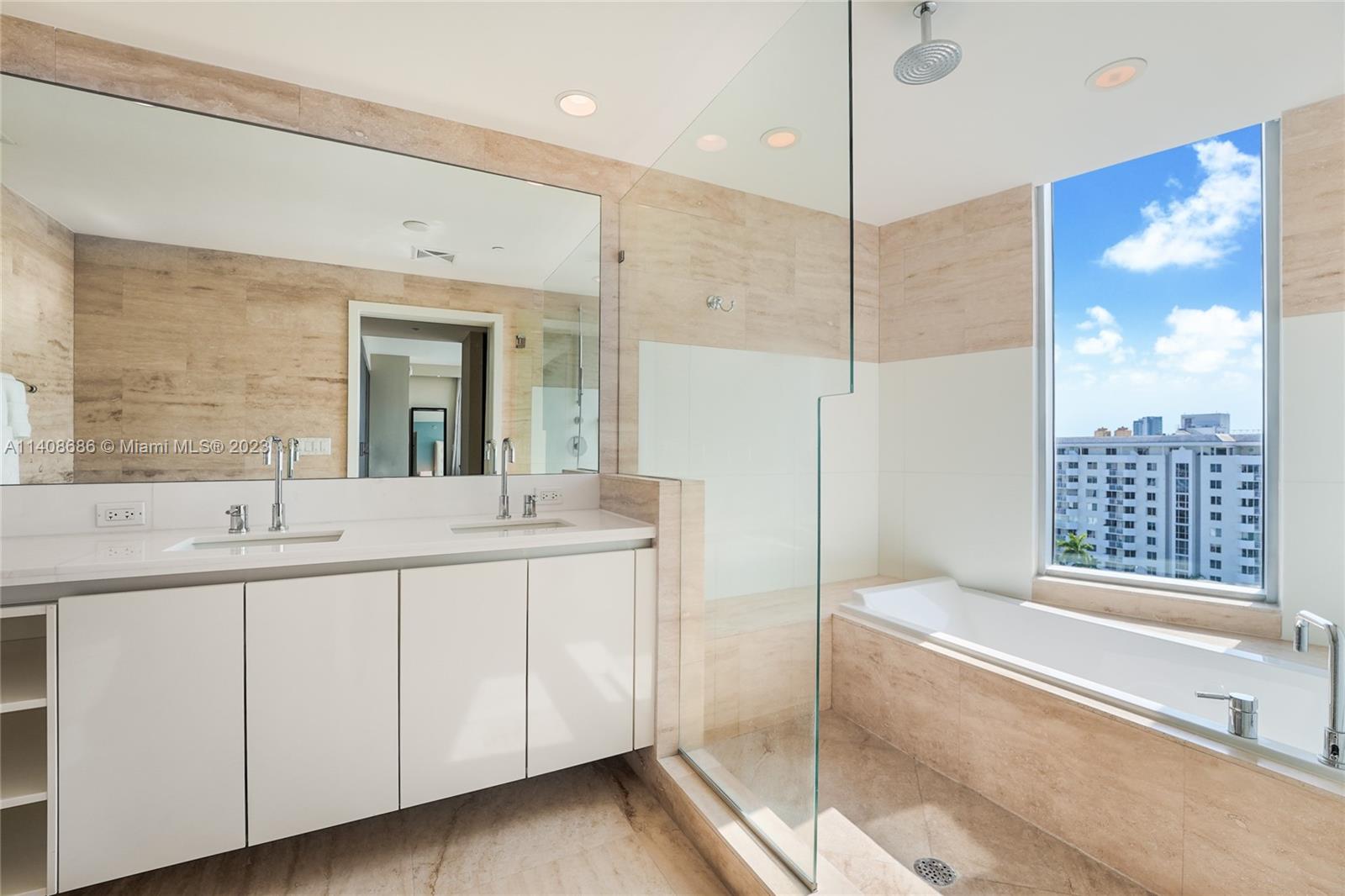 CAPRI SOUTH BEACH CONDO - Residential