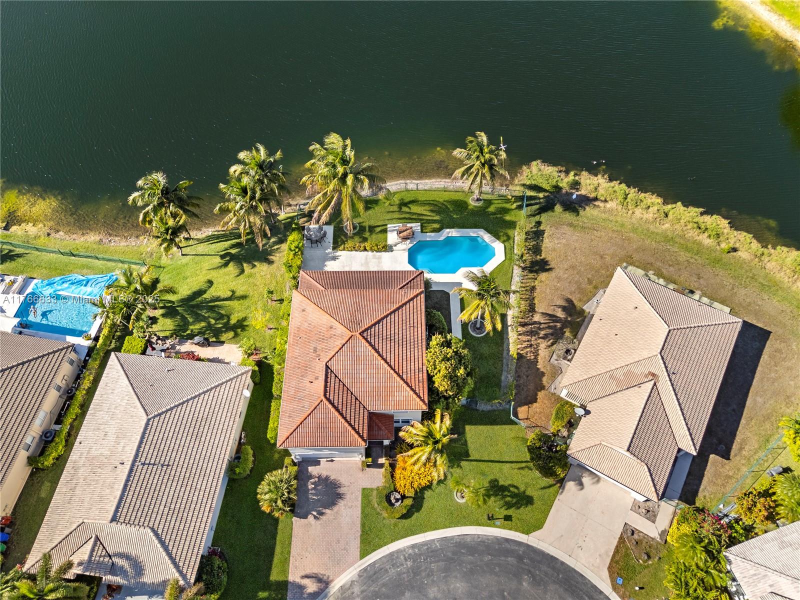 POD 5 AT MONARCH LAKES - Residential