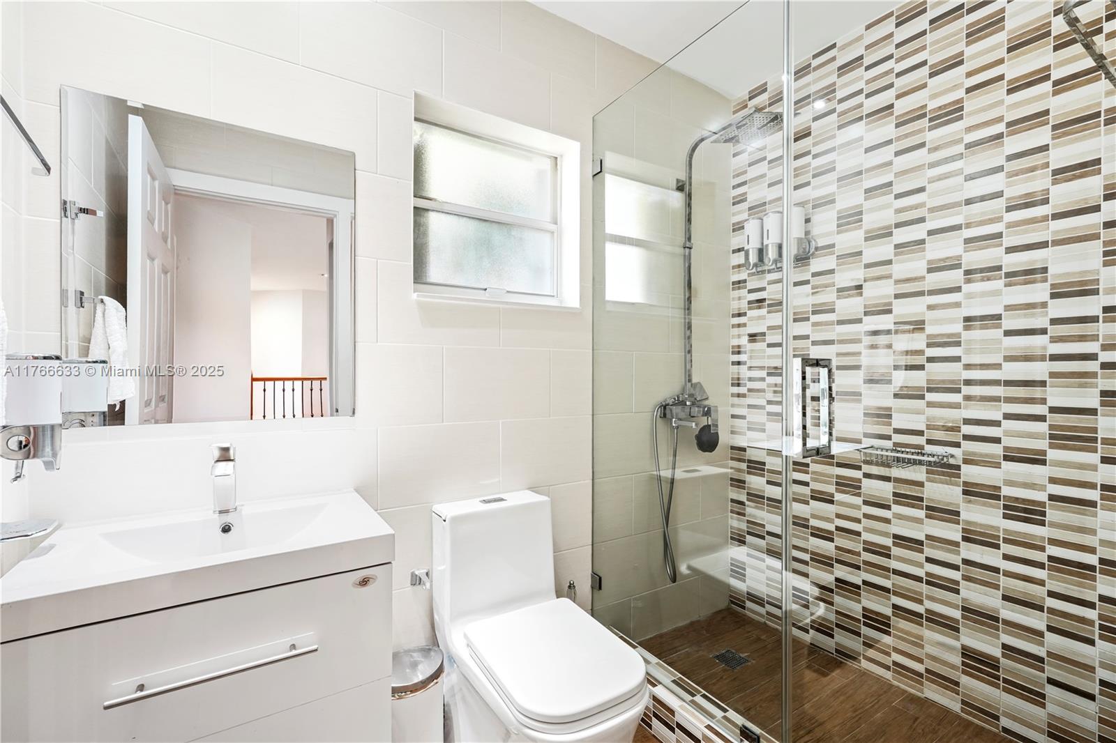 POD 5 AT MONARCH LAKES - Residential