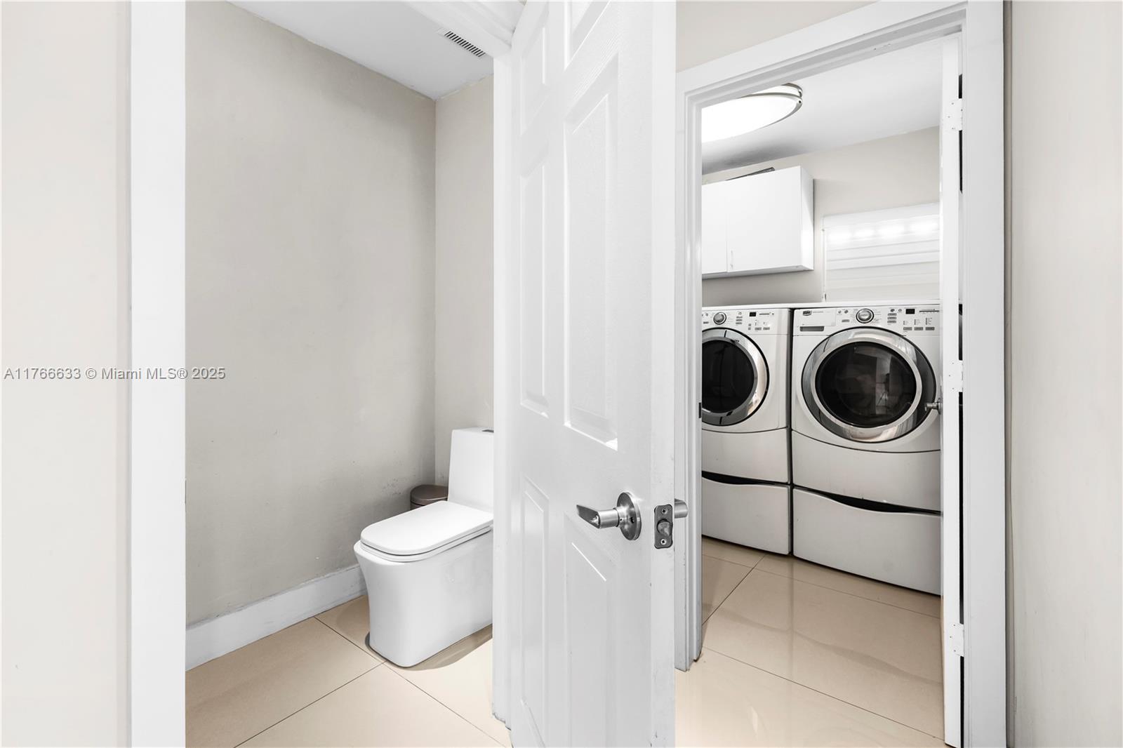 POD 5 AT MONARCH LAKES - Residential