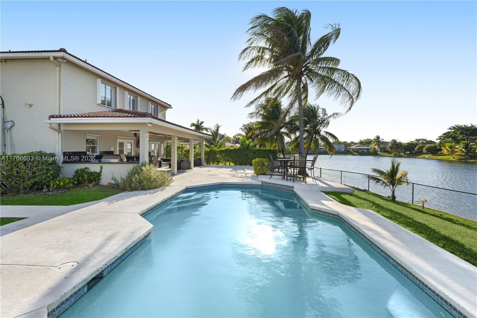 POD 5 AT MONARCH LAKES - Residential