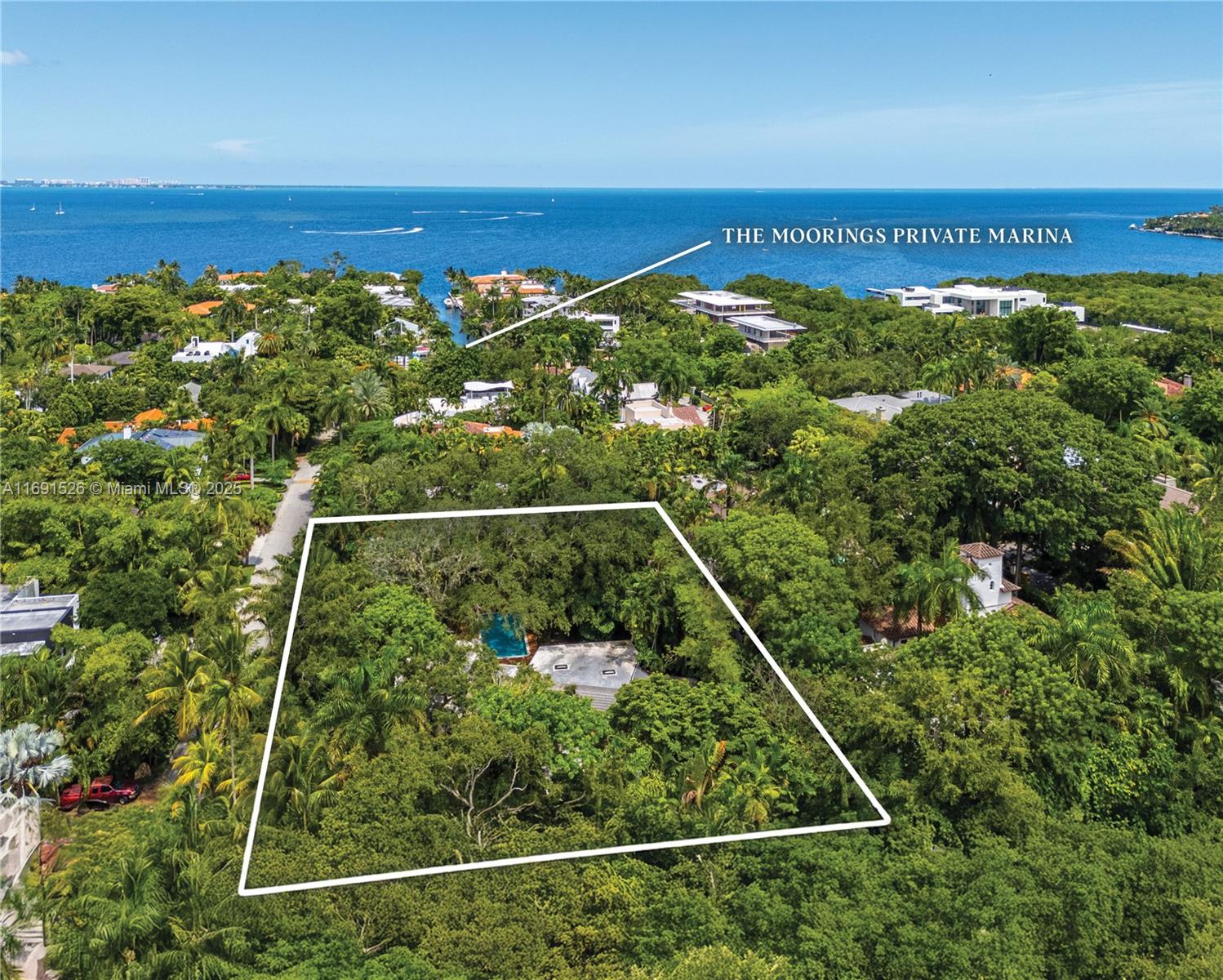THE MOORINGS - Residential