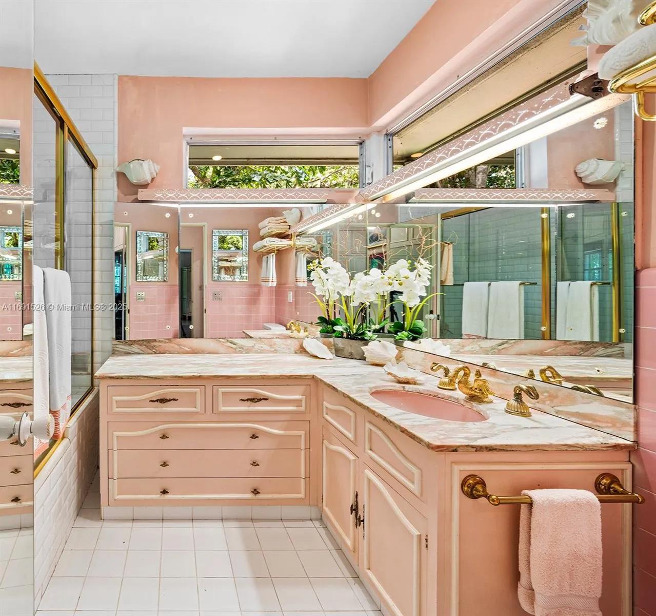 Miami, Florida 33133, United States, 4 Bedrooms Bedrooms, ,5 BathroomsBathrooms,Residential,Active,33610