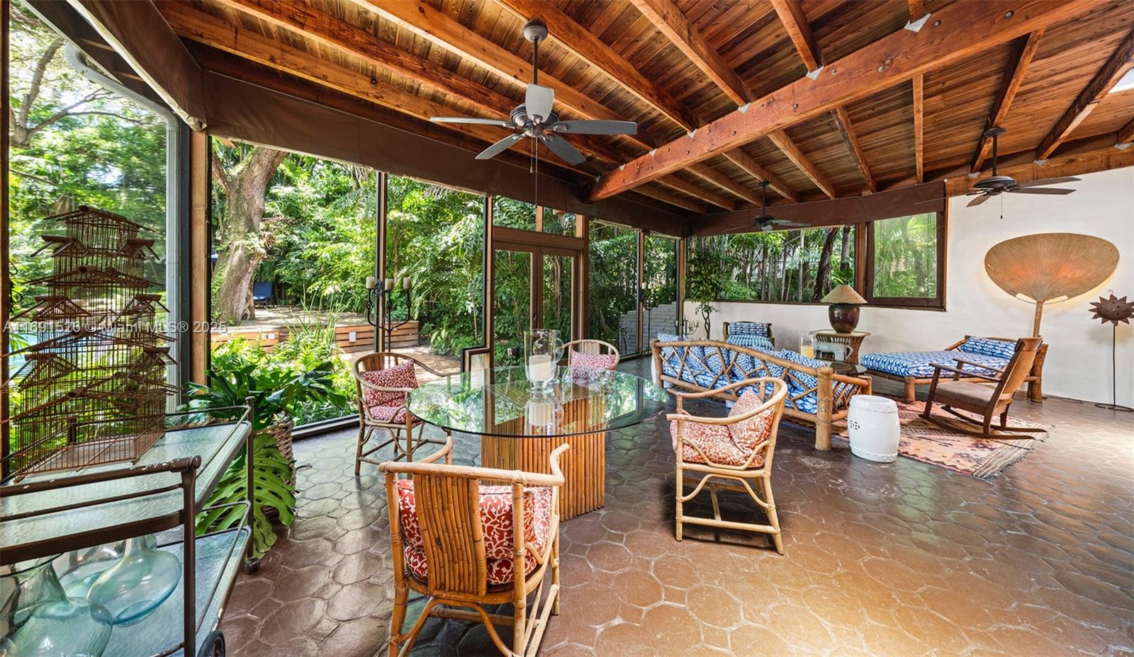 THE MOORINGS - Residential