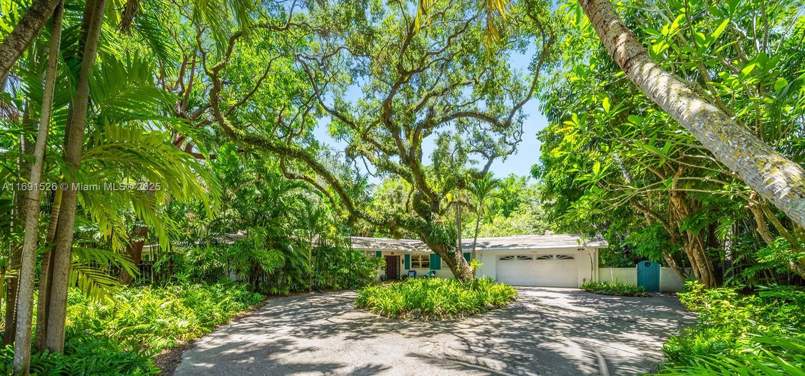 Miami, Florida 33133, United States, 4 Bedrooms Bedrooms, ,5 BathroomsBathrooms,Residential,Active,33610