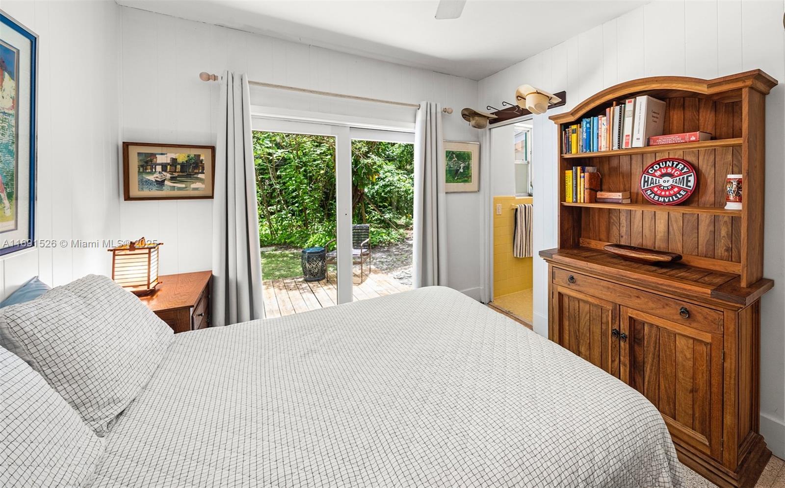 THE MOORINGS - Residential