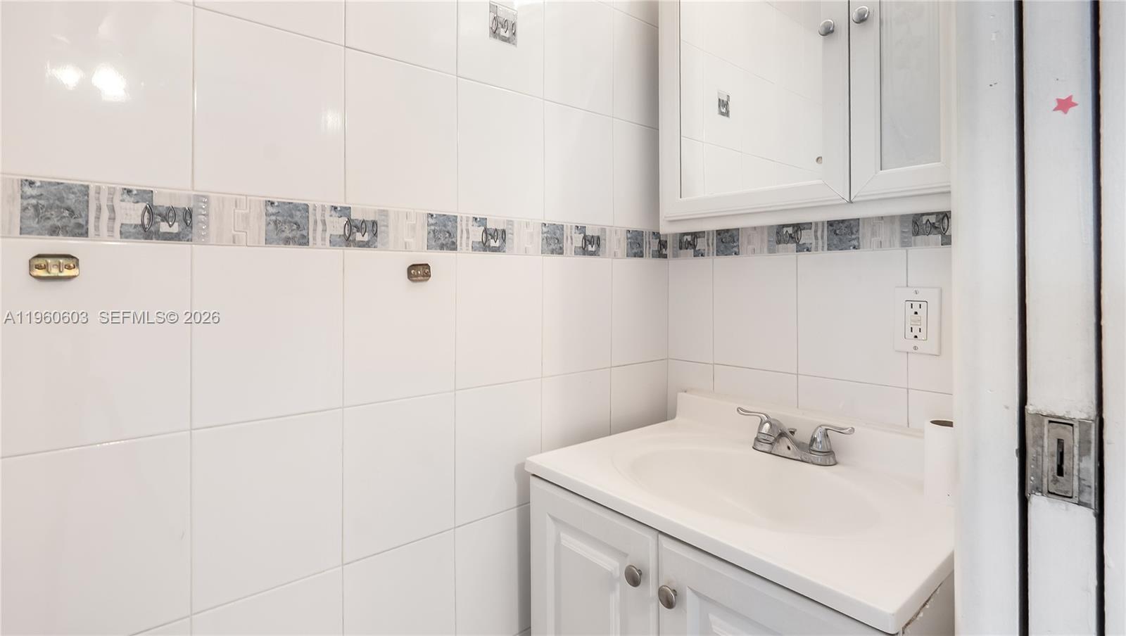 INTERNATIONAL PRINCESS 06 - Residential