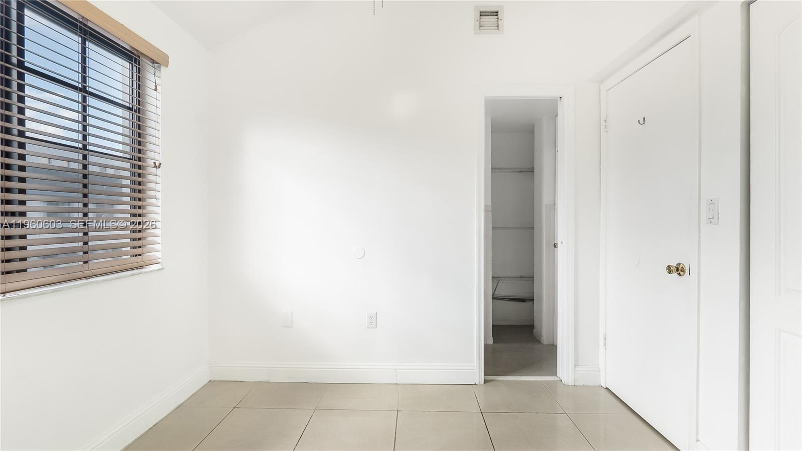 INTERNATIONAL PRINCESS 06 - Residential