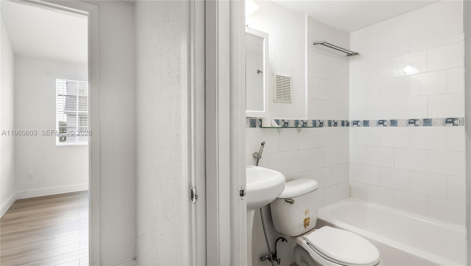 INTERNATIONAL PRINCESS 06 - Residential