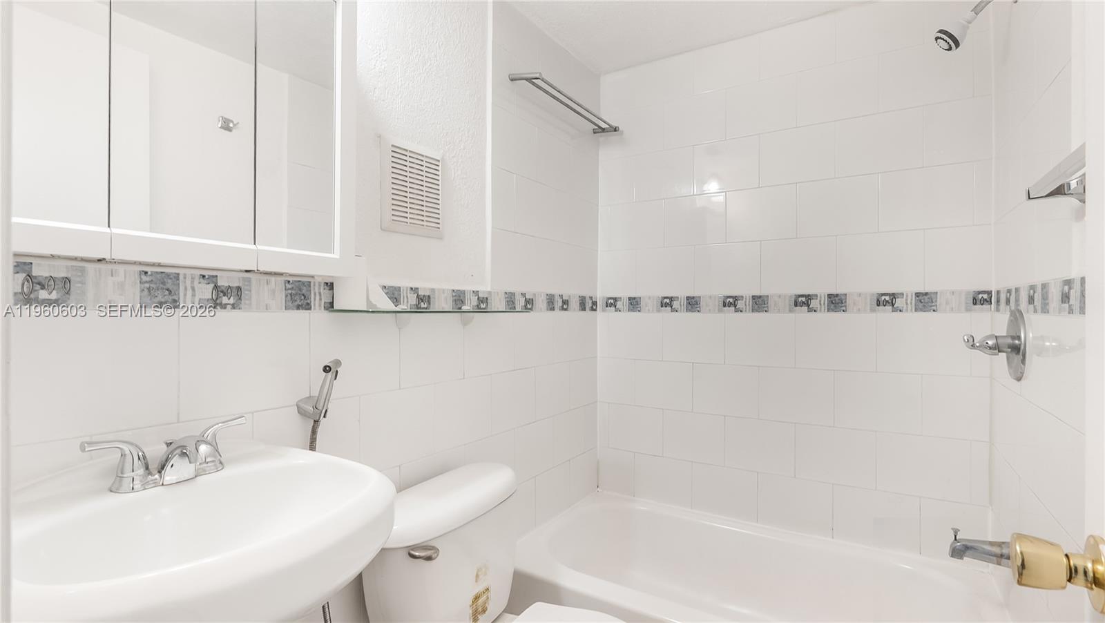 INTERNATIONAL PRINCESS 06 - Residential