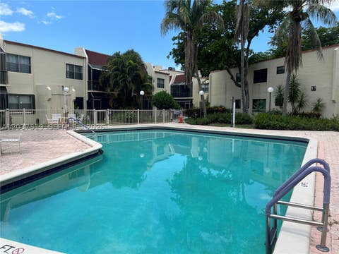 Photo of 301 N Pine Island Rd #165, Plantation, FL 33324 (MLS # A12037519)