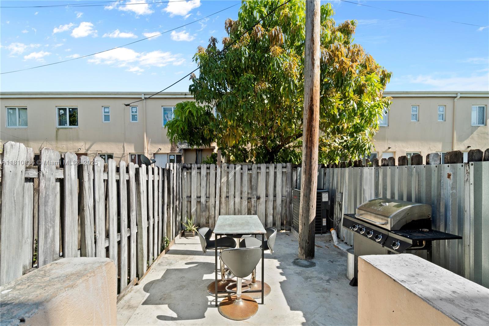 SUNSET PALM VILLAS CONDO - Residential