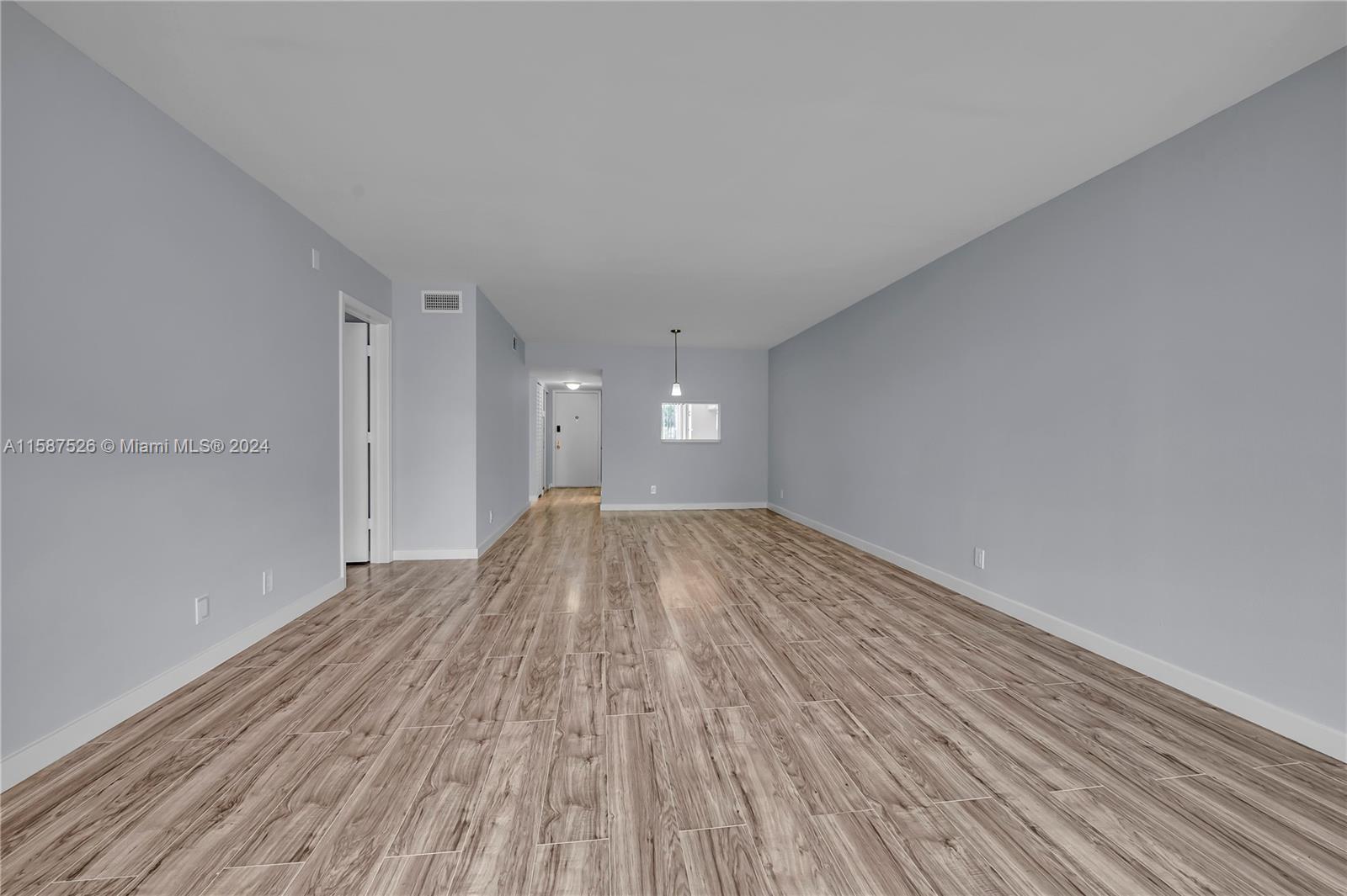 LAS VISTAS D IN INVERRARY - Residential