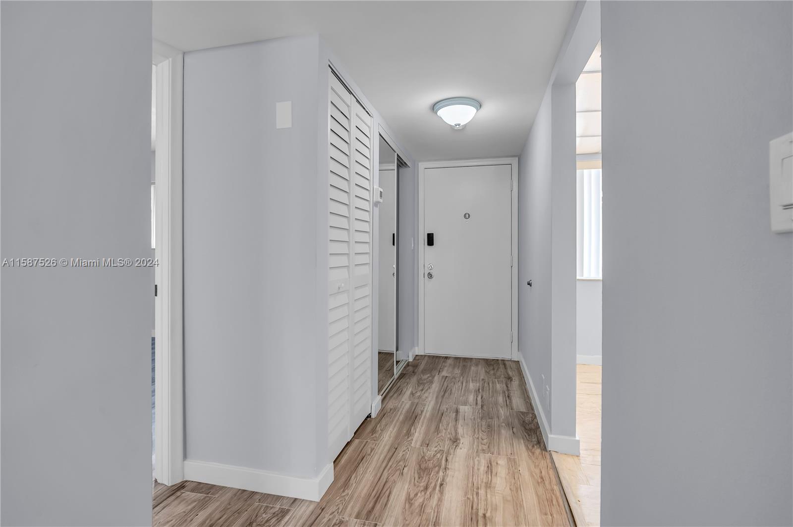 LAS VISTAS D IN INVERRARY - Residential