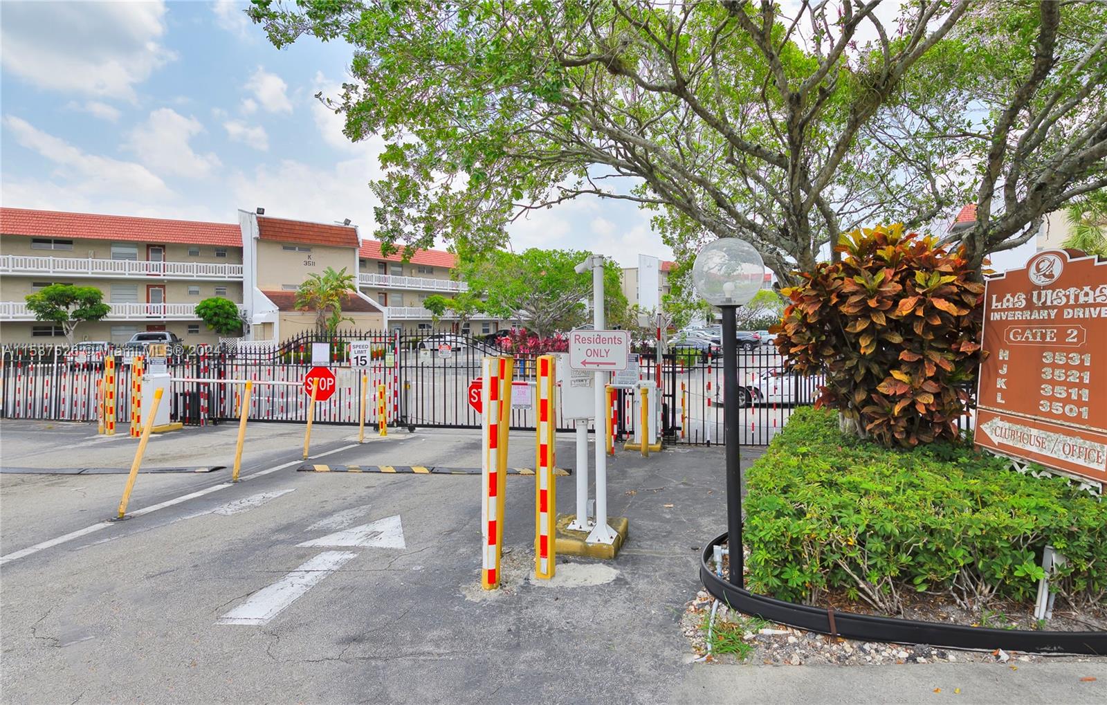 LAS VISTAS D IN INVERRARY - Residential