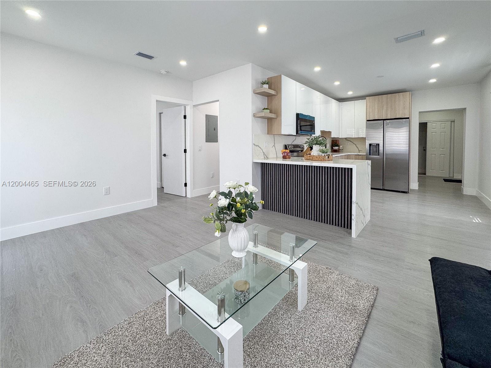 17TH AVE MANOR - Residential