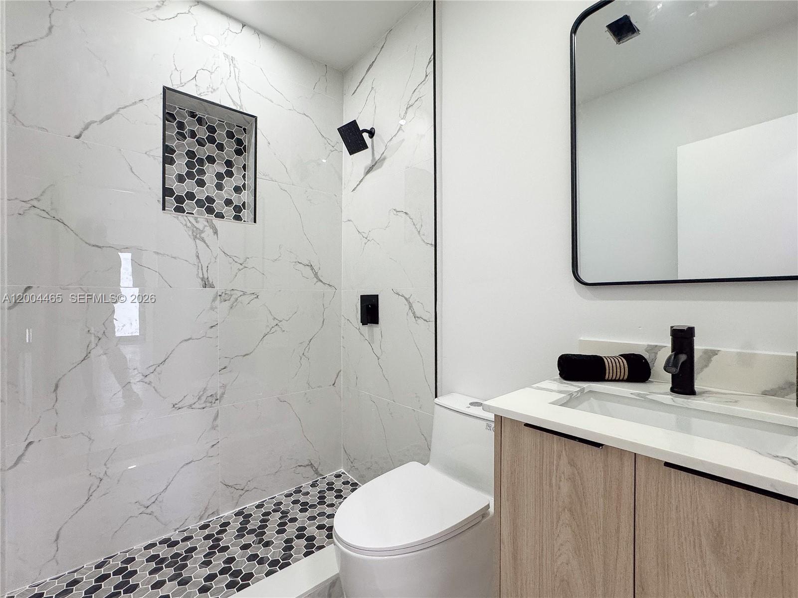 17TH AVE MANOR - Residential