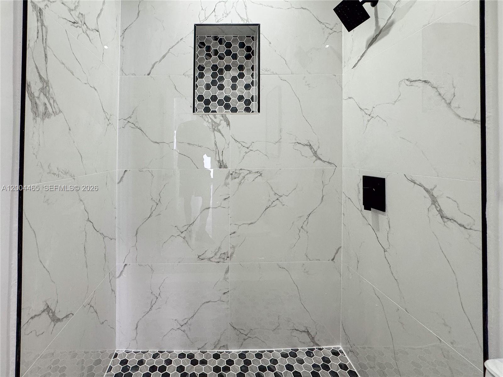 17TH AVE MANOR - Residential