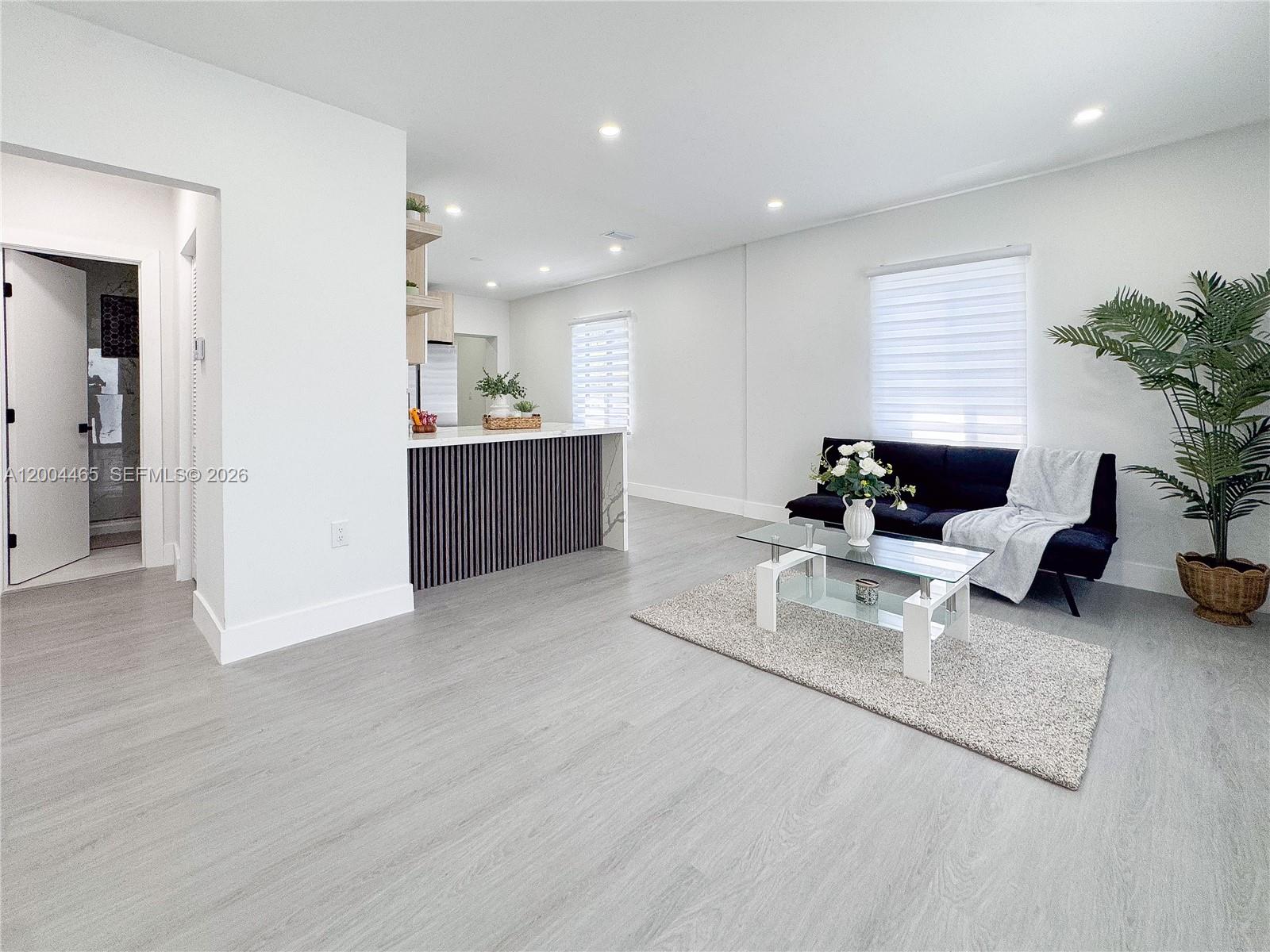 17TH AVE MANOR - Residential