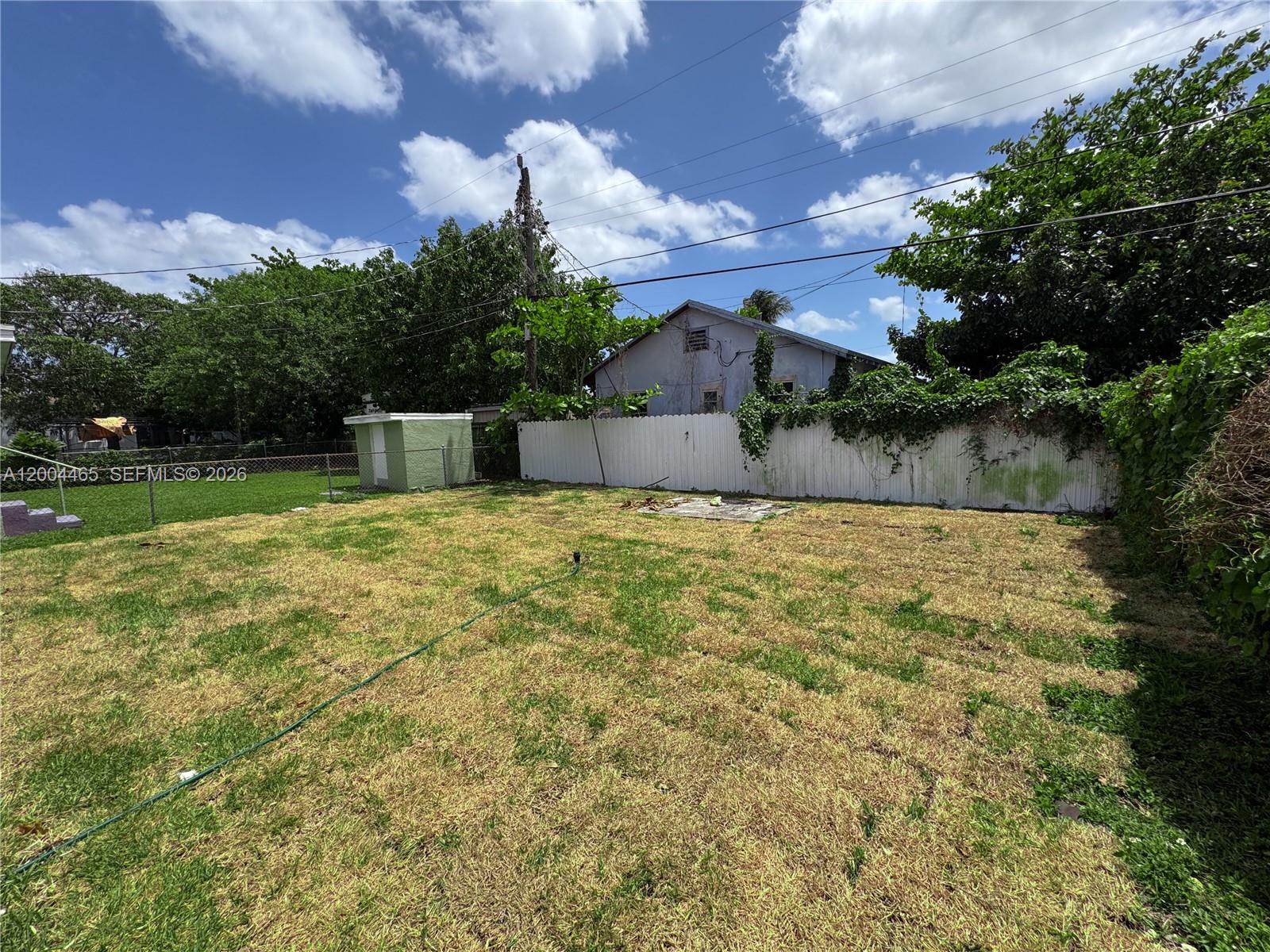 17TH AVE MANOR - Residential